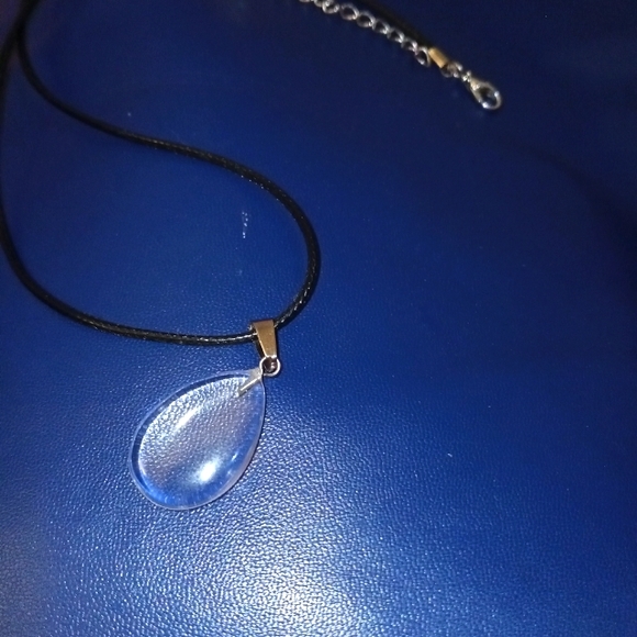 Jewelry - Tumbled Clear Quartz Pendant